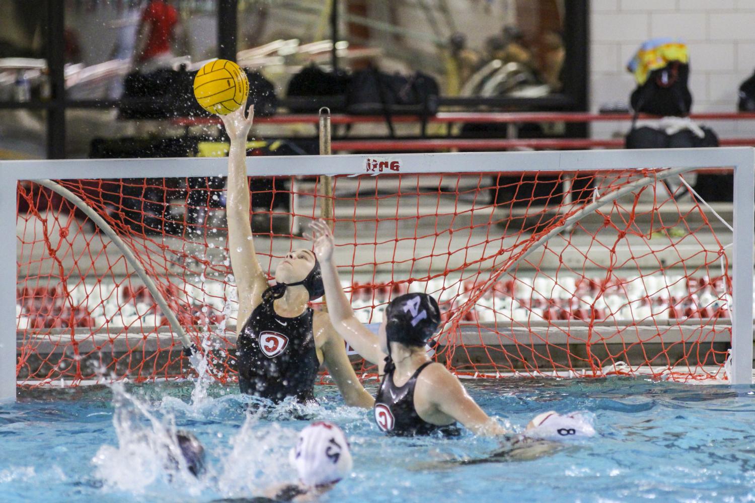 <a href='http://wtgs.qukmj.com'>博彩网址大全</a> student athletes compete in a water polo tournament on campus.